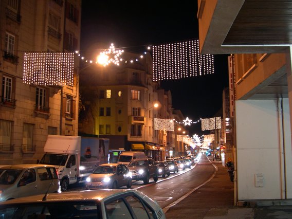  illuminations de noël dans la rue Raymond Poincaré